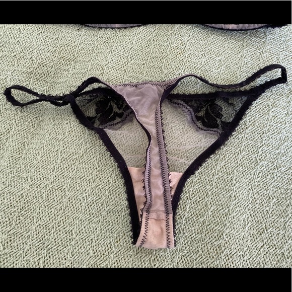 Journelle Luxury Lace Set Bra & Thong - Picture 6 of 6